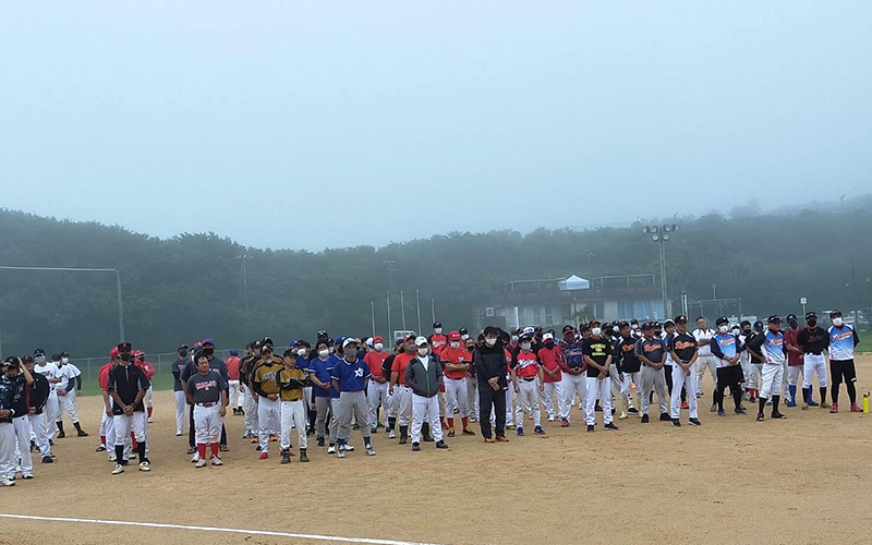 沖縄69会親睦野球大会、開会式の様子01